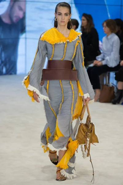 Look 36